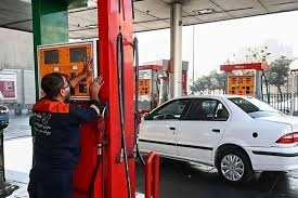 آغاز فروش بنزین سوپر وارداتی با قیمت آزاد در خیابان‌های تهران