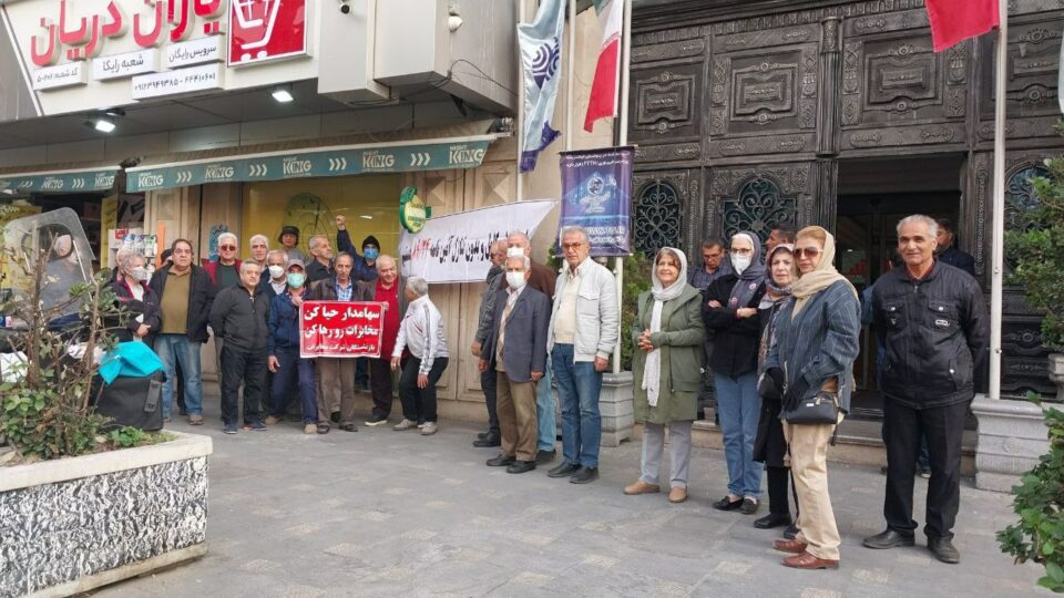 استمرار گردهمایی های بازنشستگان مخابرات در چند شهر