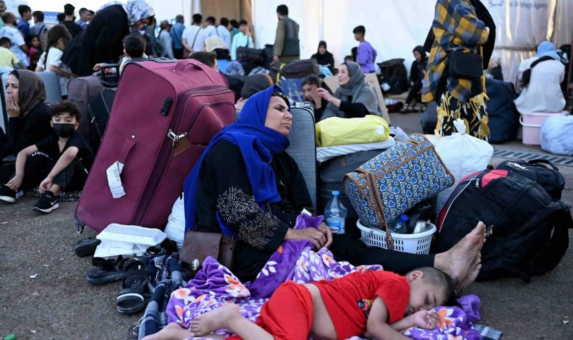 بازداشت خشونت‌آمیز و گسترده مهاجرین افغانستانی کسبه