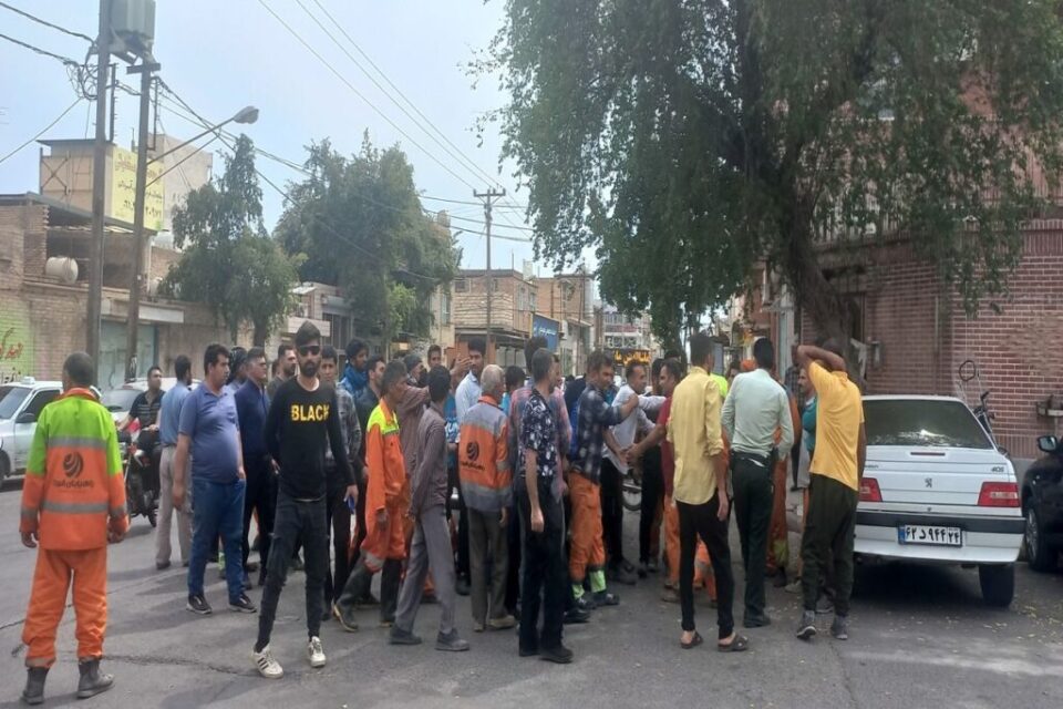 تجمع اعتراضی پاکبانان شهرداری دزفول1
