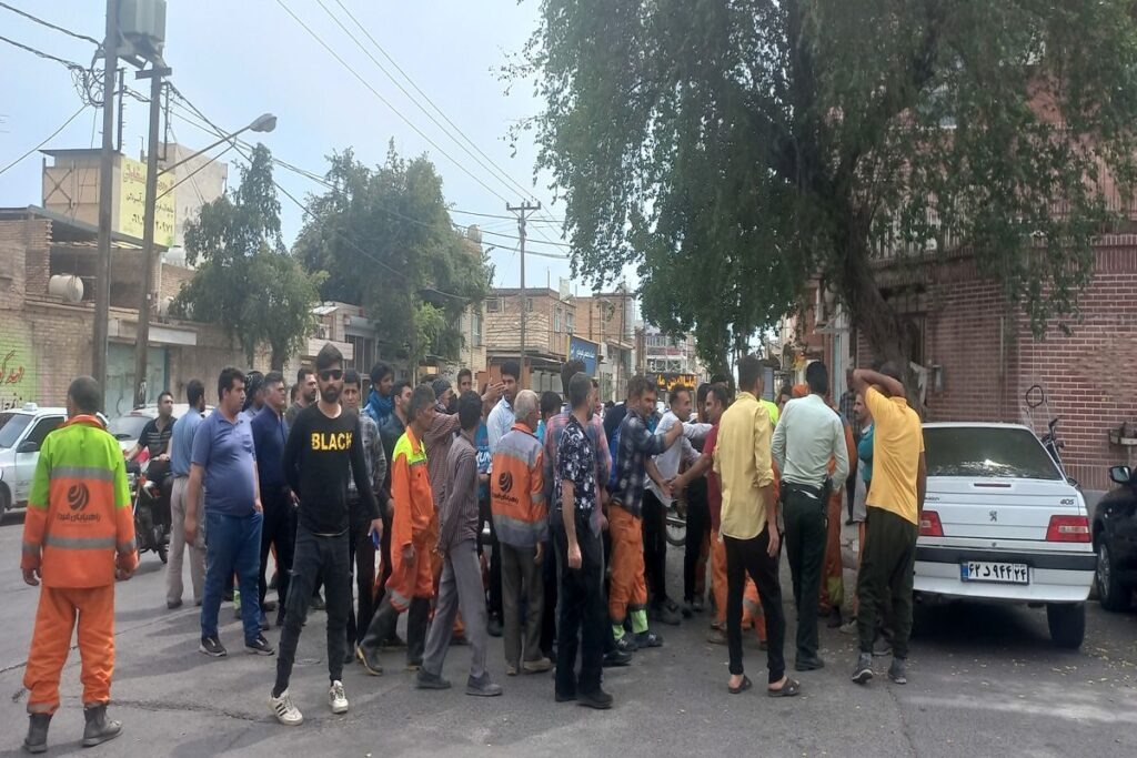 تجمع اعتراضی پاکبانان شهرداری دزفول