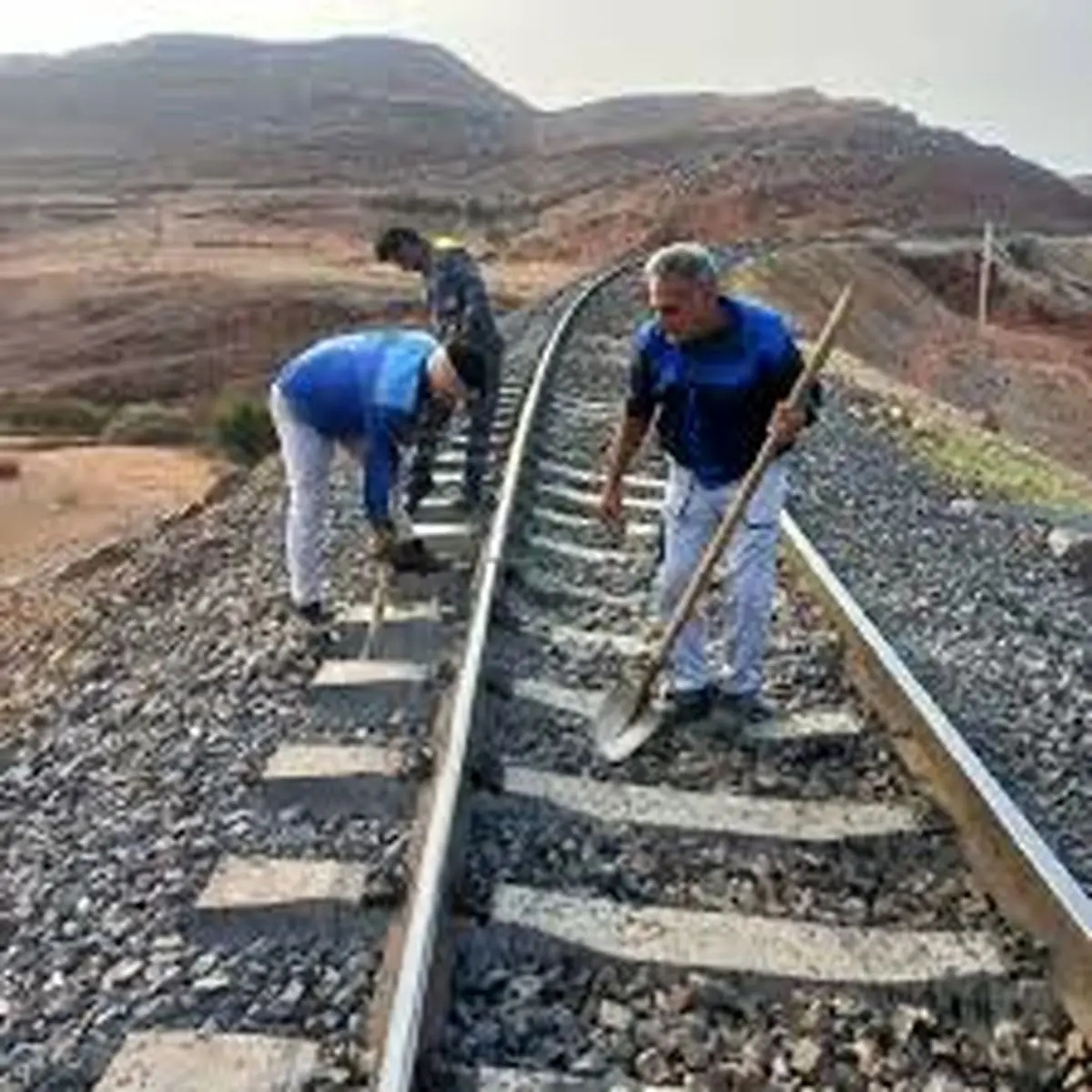 تجمع اعتراضی کارگران شرکتی ابنیه فنی راه آهن تهران