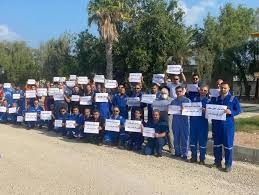 تجمع کارکنان شرکت نفت فلات قاره در خارک و سیری