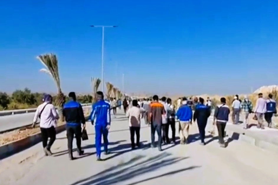 تداوم اعتصاب کارگران فولاد شادگان 