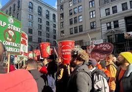 حمایت کارگران استارباکس از باریستاهای معترض