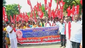 صف‌آرایی کارگران ساختمانی هندوستان علیه قوانین جدید