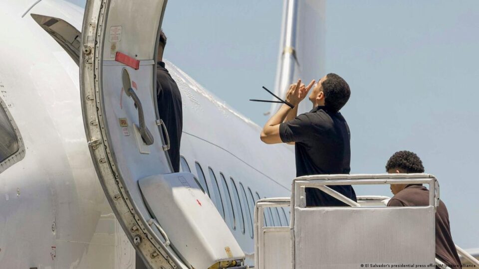 واکنش رژیم ایران به اخراج شهروندان ایرانی از آمریکا