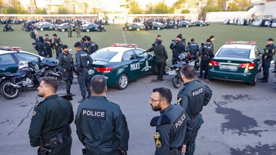 ادامه حکومت نظامی در شهرهای مختلف ایران2