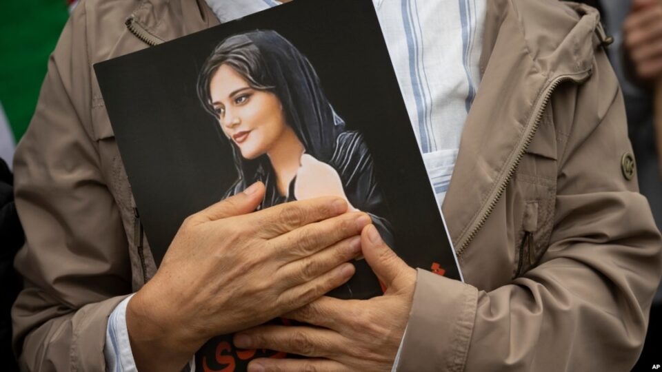 تجمع انجمن زن زندگی آزادی آلمان در فرانکفورت در حمایت از اعتراضا