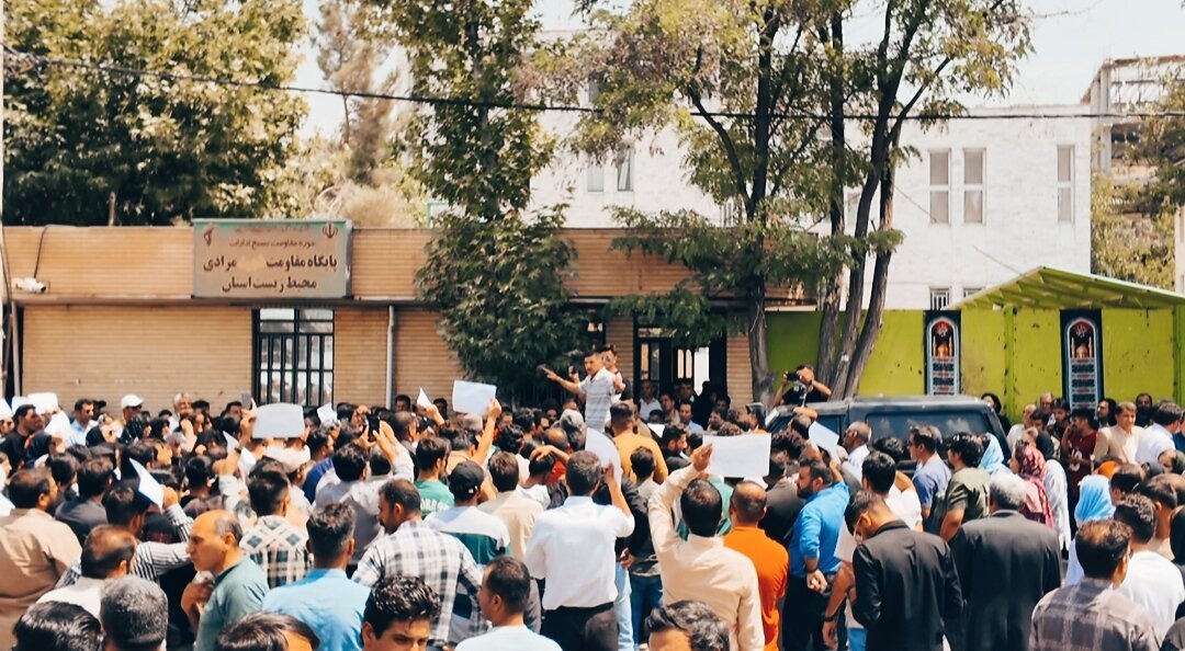 تجمع خانواده‌های بازداشت‌شدگان در یاسوج و نجف‌آباد