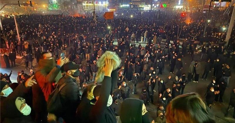 تحریم امتحانات در دانشگاه تهران در اعتراض به کشتار معترضان