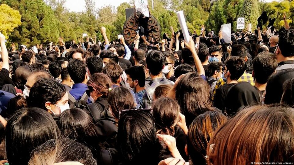 تداوم اعتراضات دانشجویی در یازدهمین روز خیزش سراسری