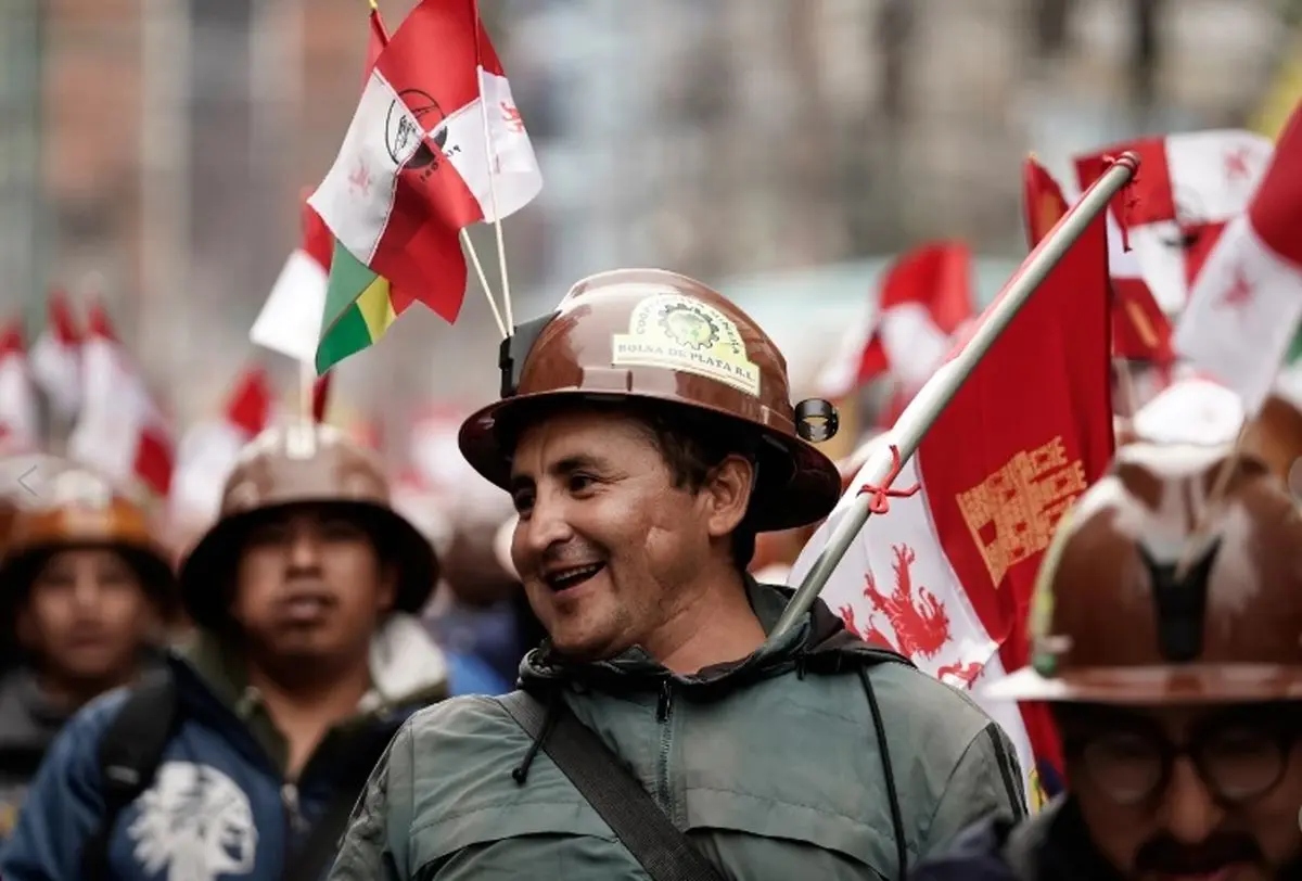 تظاهرات کارگران معادن بولیوی در واکنش به شوک قیمت سوخت