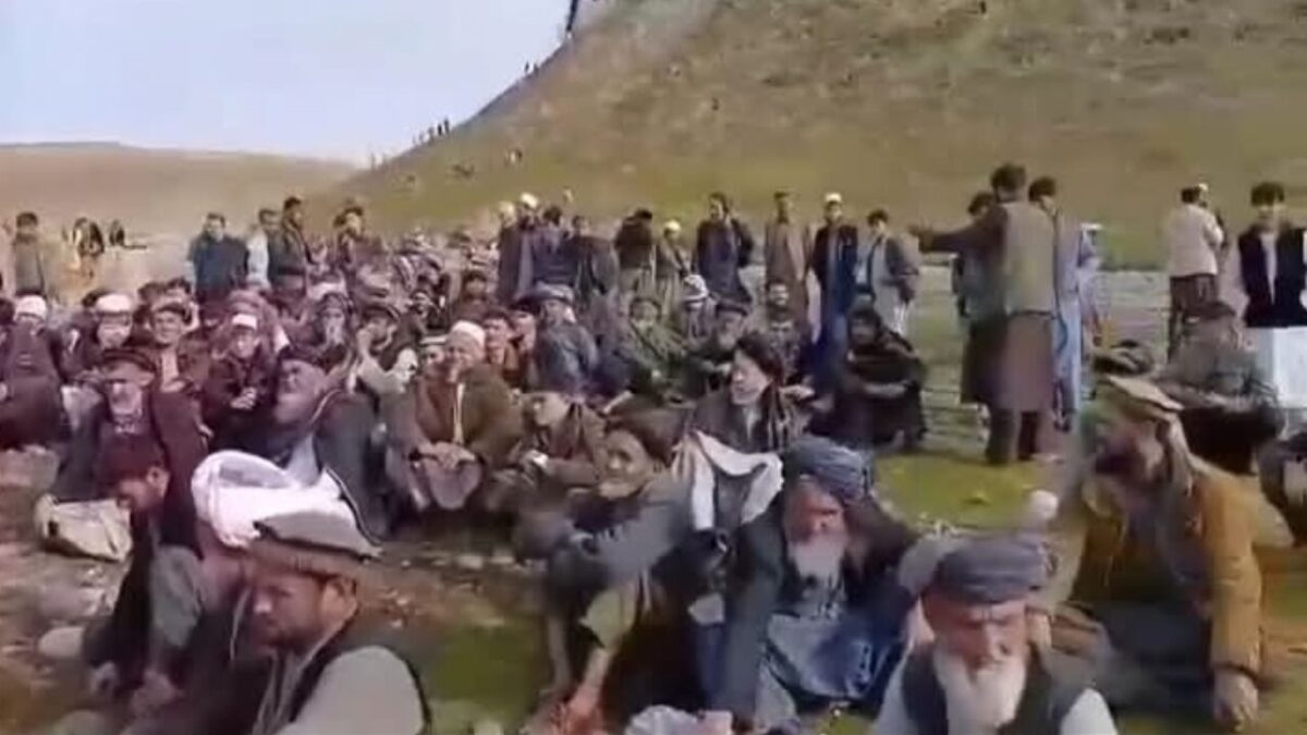 تظاهرات کشاورزان استان تخار افغانستان به فعالیت معدن