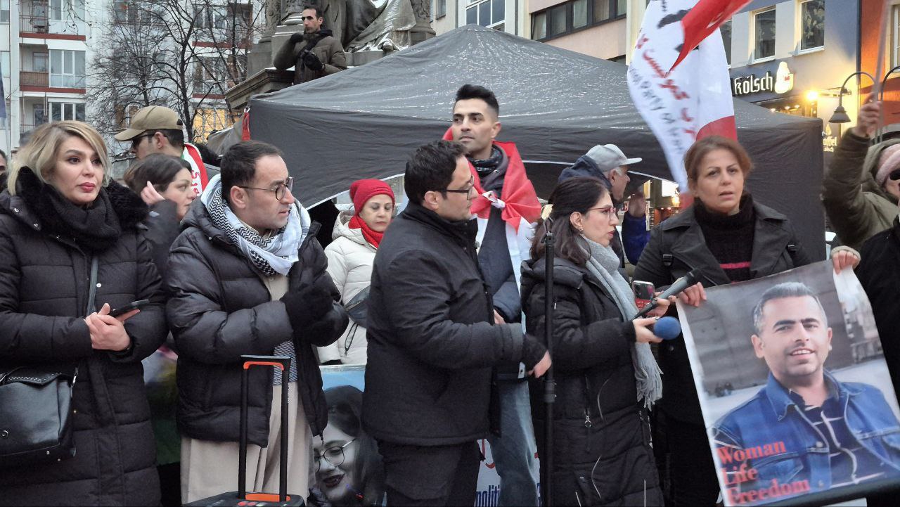 تظاهرات گسترده ایرانیان در اروپا و کانادا در حمایت از خیزش سراسری