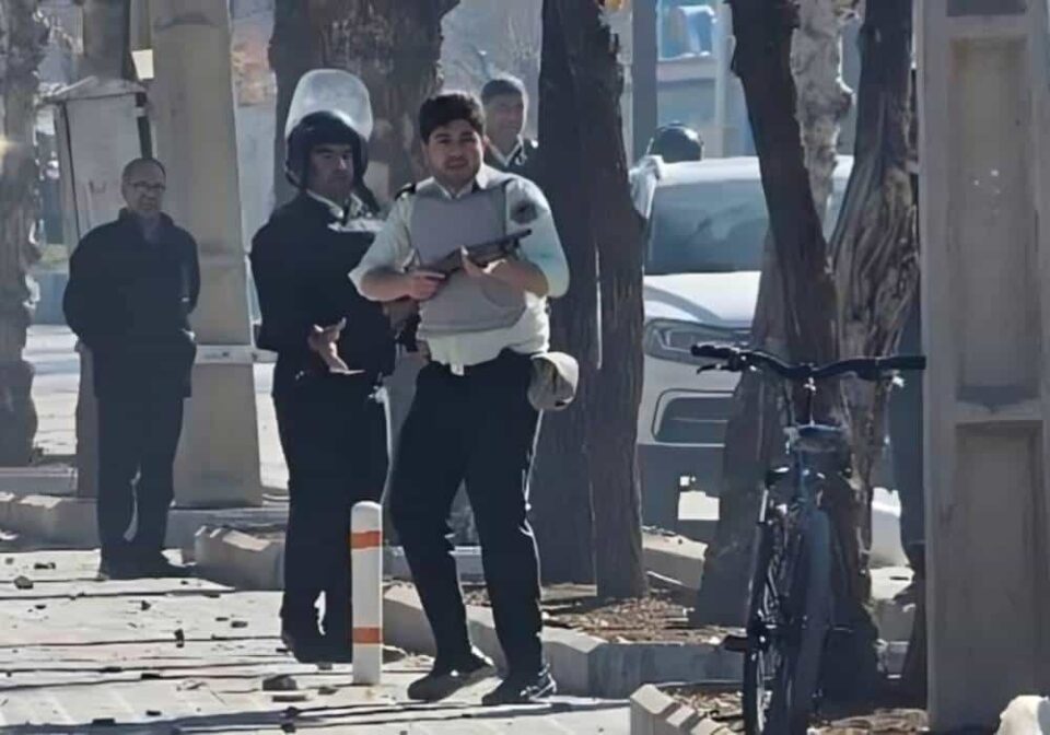 درخواست حقوقدانان ایرانی و بین‌المللی برای جلوگیری از جنایات در