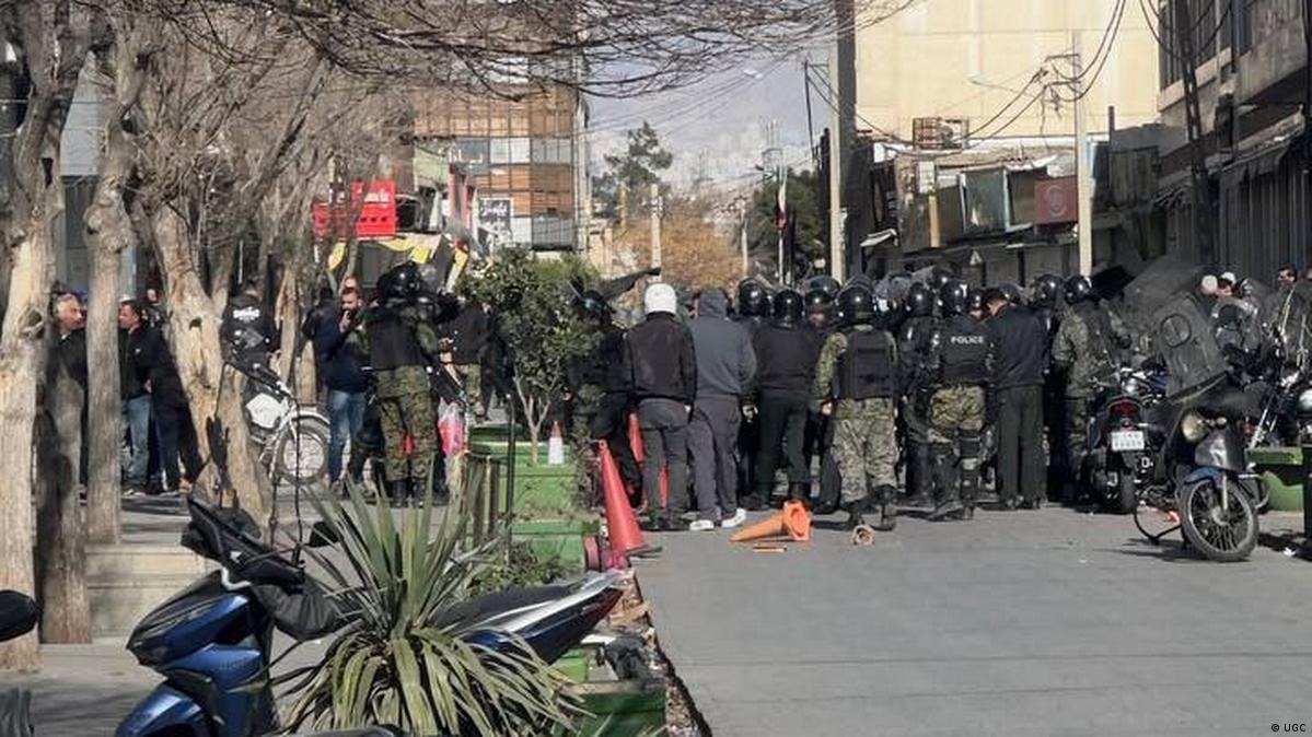 درگیری و خشونت در تجمع اعتراضی فرهنگیان کرج