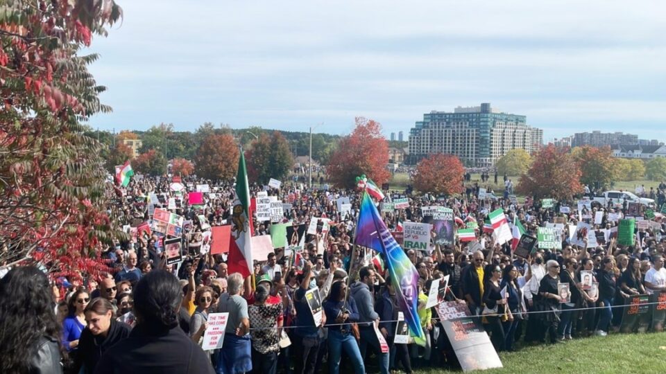 راهپیمایی ایرانیان در شهرهای مختلف جهان در حمایت از مردم ایران2