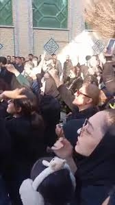 شعارهای ضدحکومتی در مراسم خاکسپاری جان‌باختگان تهران