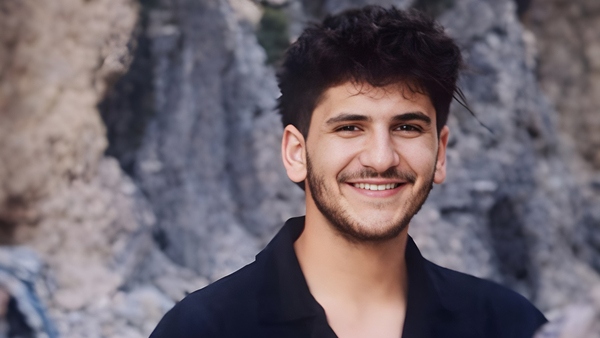 صحنه اعتراضی مراسم خاکسپاری علیرضا صیدی در آبدانان علیه حاکمیت