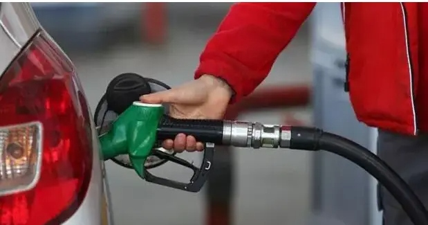 اعتراض شهروندان چابهار به کیفیت پایین بنزین