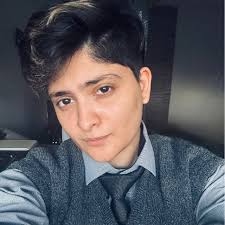 بازداشت نیروانا تربتی‌نژاد و مادرش سایه امیرخانی