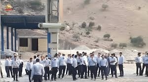 تجمع اعتراضی کارگران سد عباسپور (کارون یک) در اندیکا