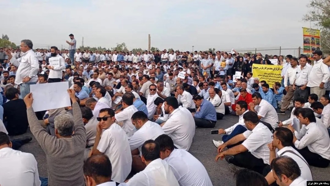 تداوم اعتراض و اعتصاب کارگران پیمانکاری در پالایشگاه پارس جنوبی