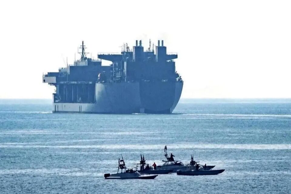 هشدار امنیتی آمریکا به کشتی‌های تجاری خود در تنگه هرمز