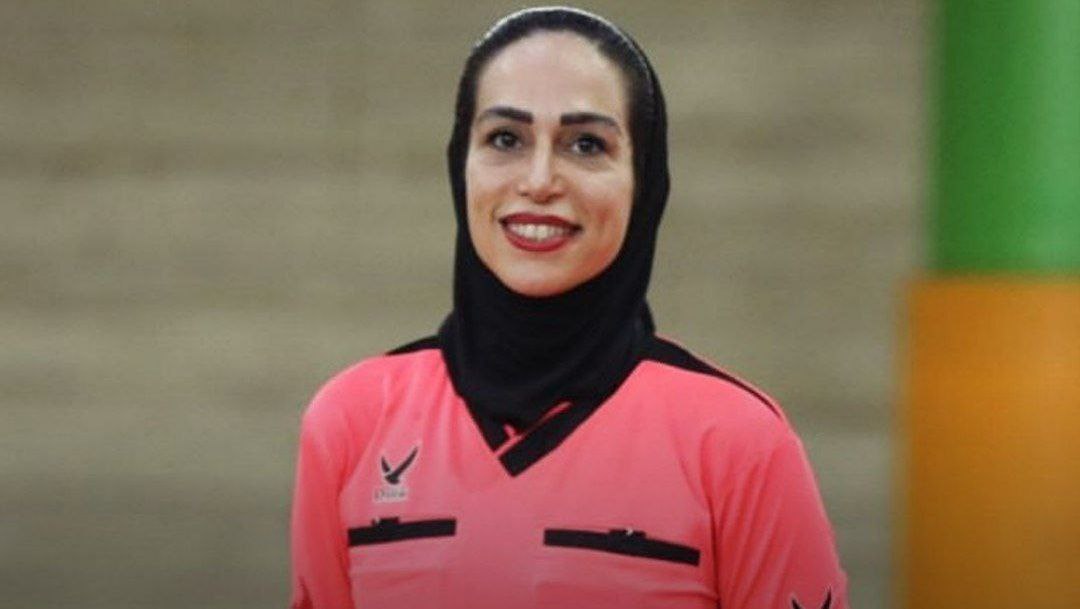 کناره‌گیری نیلوفر میرکریمی داور با سابقه از فوتبال ایران