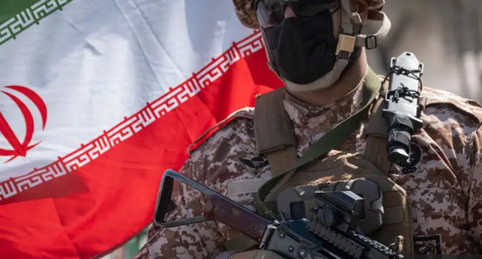 چرا این جنگ می‌تواند به بقای جمهوری اسلامی کمک کند؟