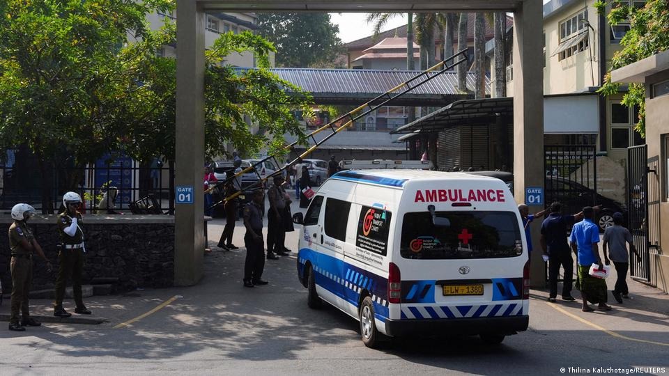 بازگرداندن پیکر ۸۴ ملوان ایرانی کشته‌شده در ناو جنگی دنا