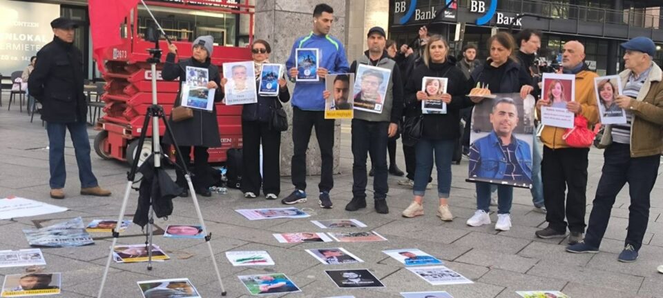 تجمع ایرانیان آزادیخواه کلن در اعتراض به اعدام‌ها در ایران