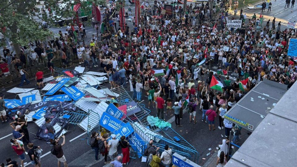 تجمع گسترده در مادرید در اعتراض به حملات به ایران و جنگ در غزه