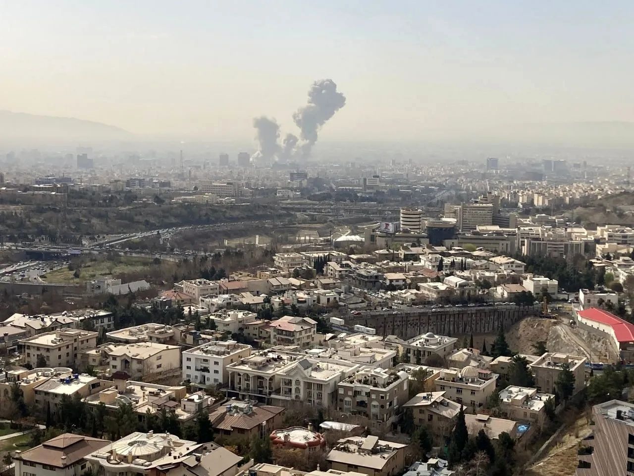 تداوم حملات موشکی و هوایی آمریکا و اسرائیل علیه ایران