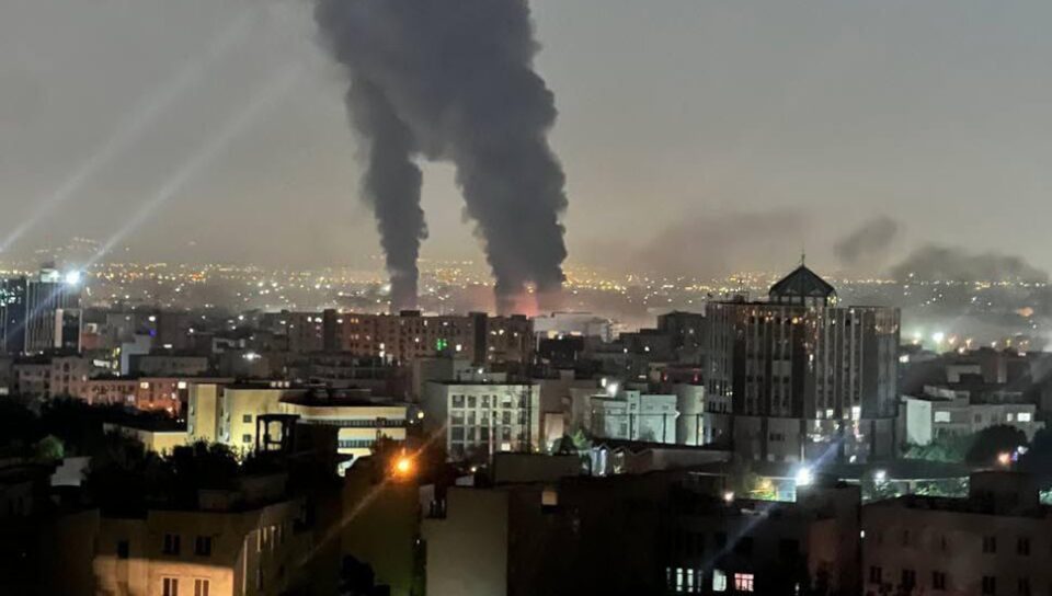 حمله هوایی اسراییل به مراکز موشکی در تهران1