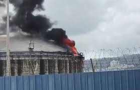 وقوع آتش‌سوزی در پالایشگاه حیفا پس از حمله موشکی ایران