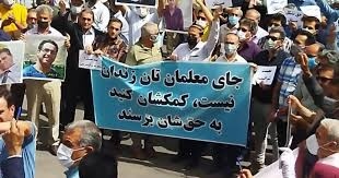 یورش نیروهای امنیتی رژیم به منازل فعالان صنفی معلمان