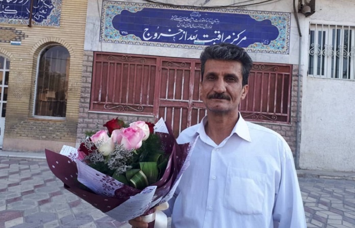 بازداشت محمدعلی زحمتکش، فعال صنفی معلمان در شیراز