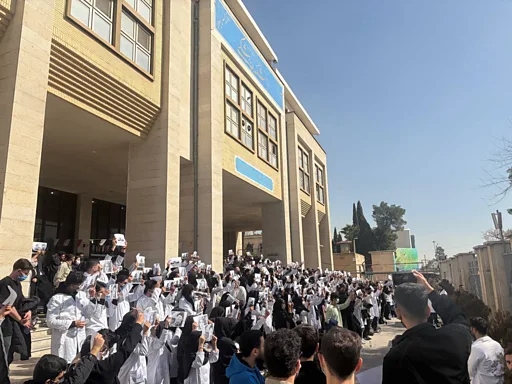 بازداشت گروهی از دانشجویان در دانشگاه های تهران و مشهد