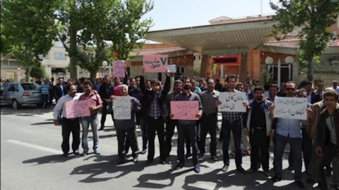 بلاتکلیفی ده ساله کارگران سامان کاشی بروجرد