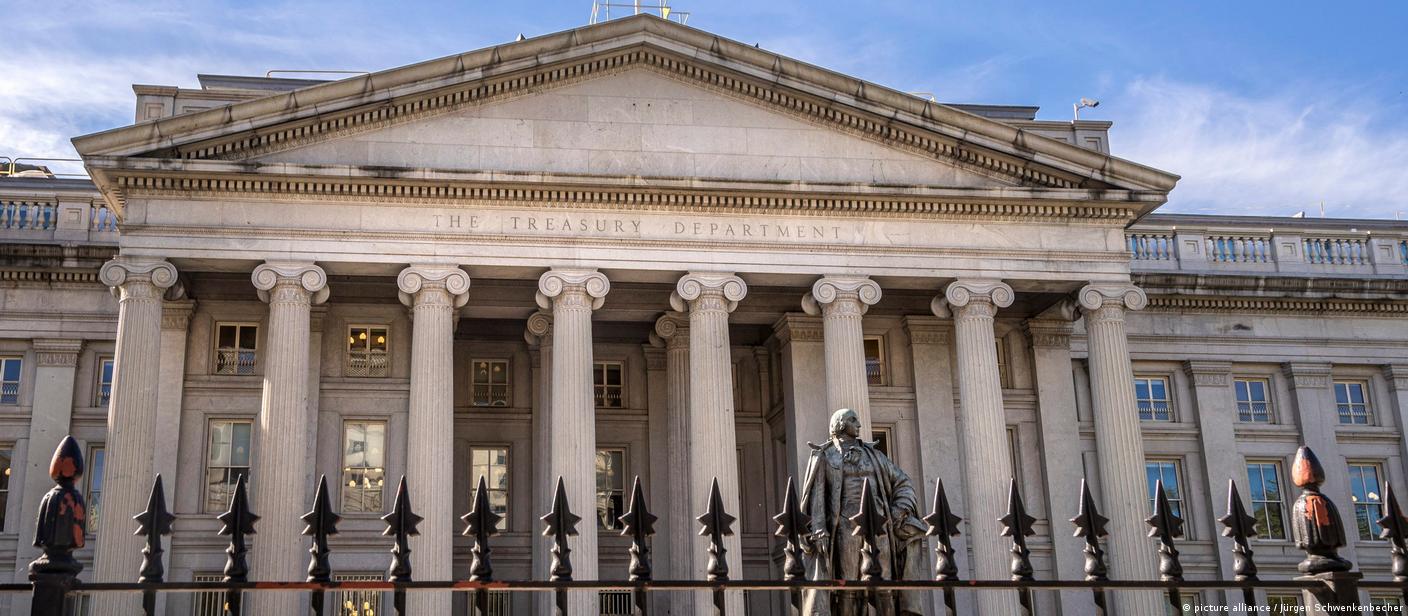 تحریم شبکه‌های نفتی و مالی مرتبط با جمهوری اسلامی و حزب‌الله 