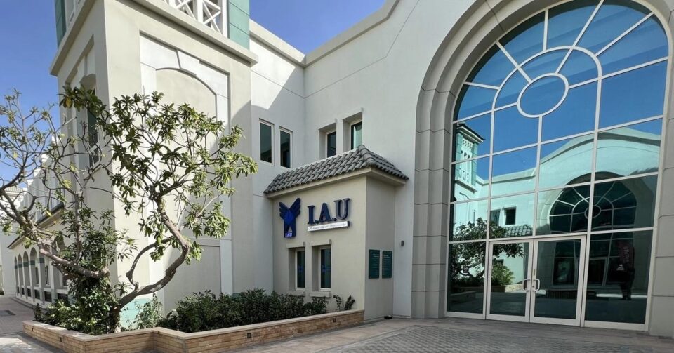 تعطیلی واحد دانشگاه آزاد در امارات