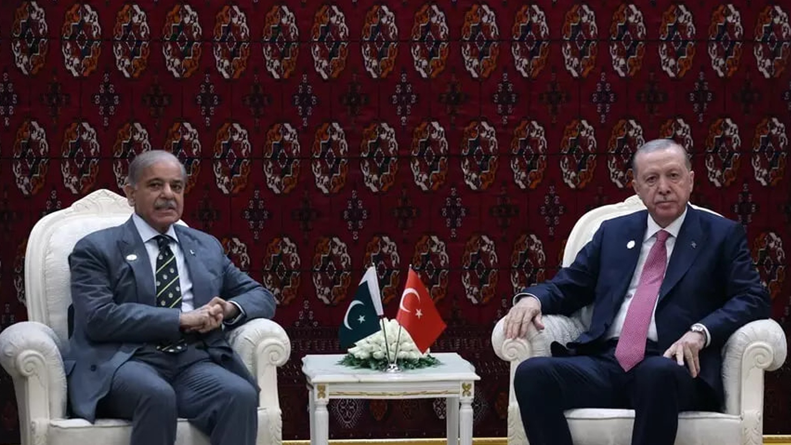 نشست دیپلماتیک آنتالیا برای پایان جنگ خاورمیانه