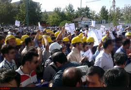 اعتراض کارگران اپراتور برق فشار قوی در کرمانشاه