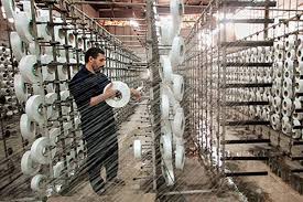 بازگشت به‌کار شماری از  کارگران نساجی بروجرد