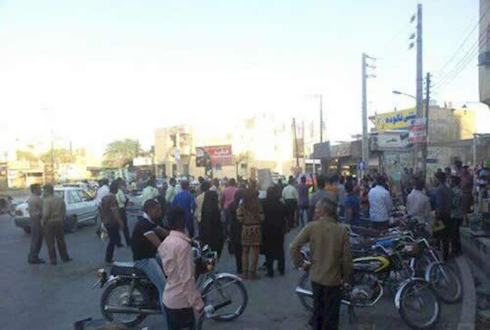 استمرار تحصن شهروندان جویای کار در هویزه