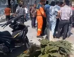 اعتراض کارگران اخراج شده شهرداری ایرانشهر