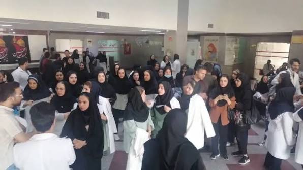 تجمع اعتراضی پرستاران در یزد