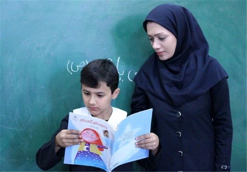 آغاز کارزار هزاران معلم برای بهبود وضعیت معیشتی